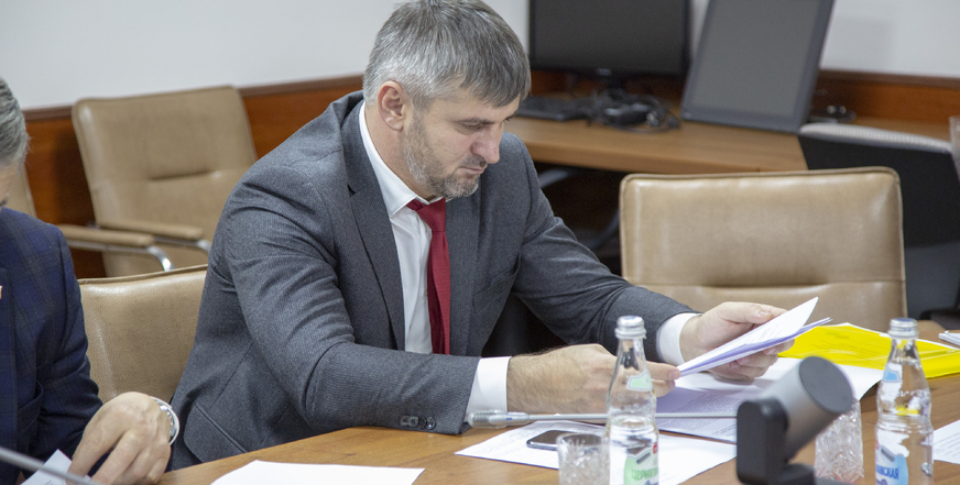 17 февраля 2021 года заместитель председателя Счетной палаты Чеченской Республики Хутуев И.С-М. принял участие в заседании