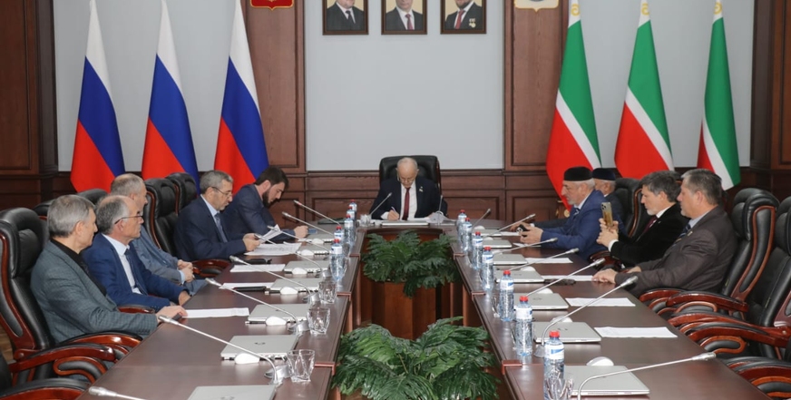 5 мая 2026 года в 10.00 часов аудитор Счетной палаты Чеченской Республики Джабраилов Л.Д. принял участие в заседании Комитета Парламента Чеченской Республики по бюджету, банкам и налогам.